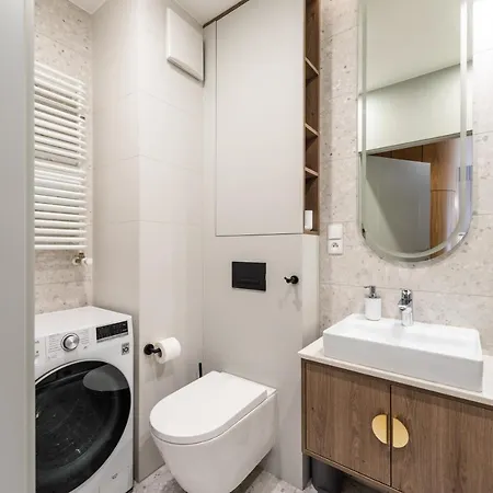 Let's Sea A17 Гонски